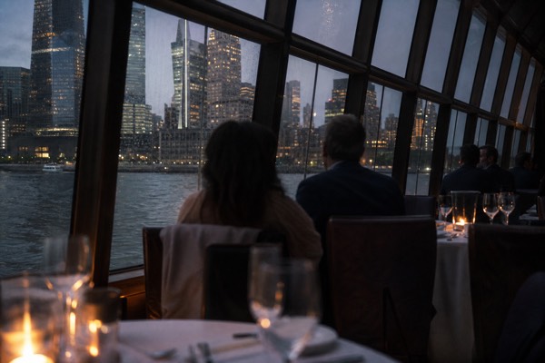 Bateaux New York Premier Dinner Cruise