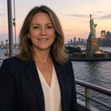 Olivia Bennett, NYC dinner cruise specialist